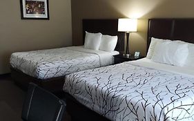 Parkwood Inn And Suites